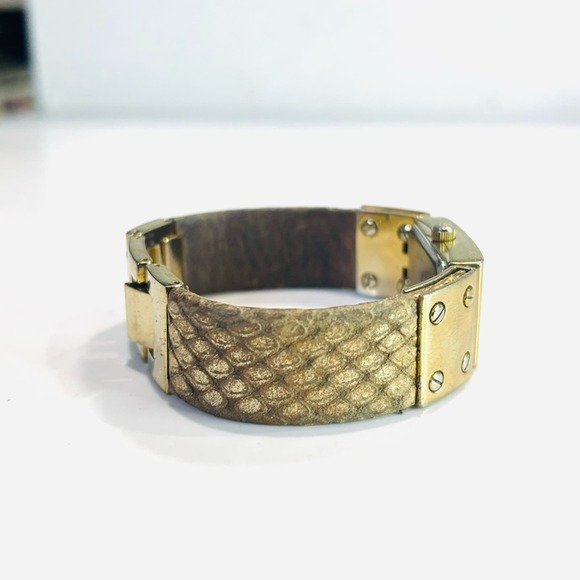 MICHAEL KORS Vintage Golden Embossed Watch - Picture 3 of 6